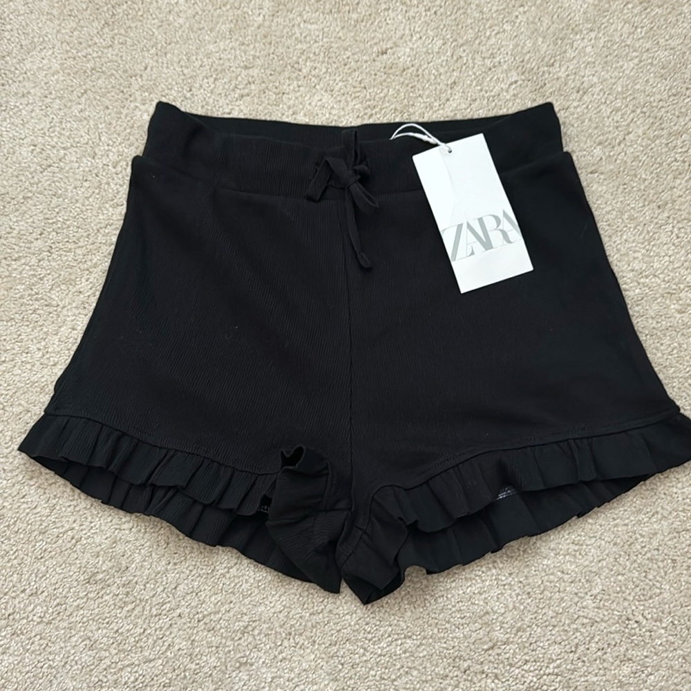 Zara Ruffled shorts Sz. M
